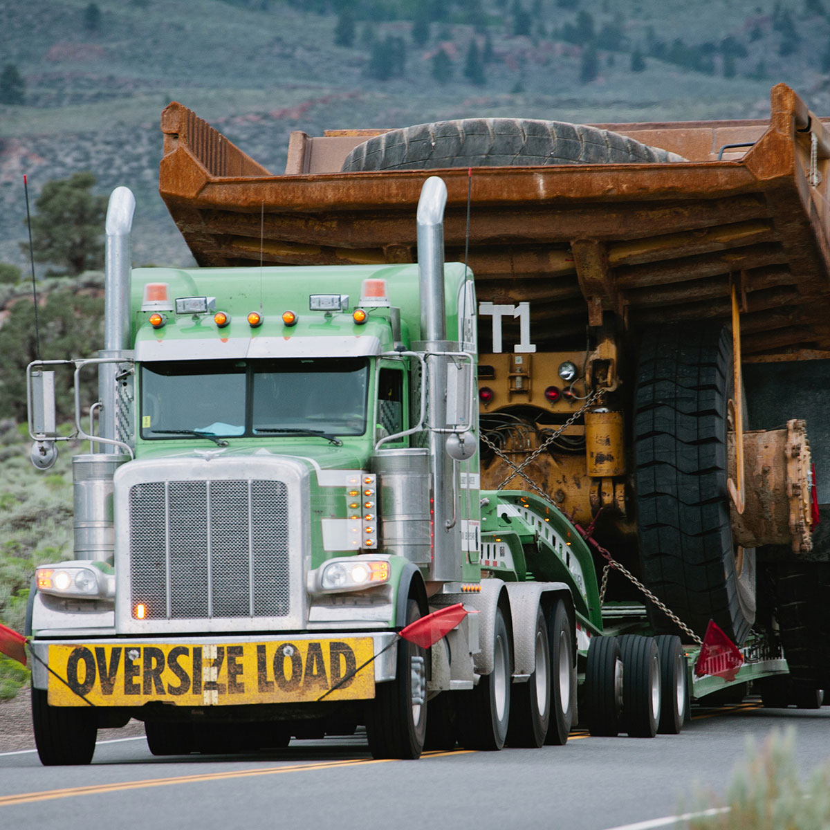 truck with oversize load